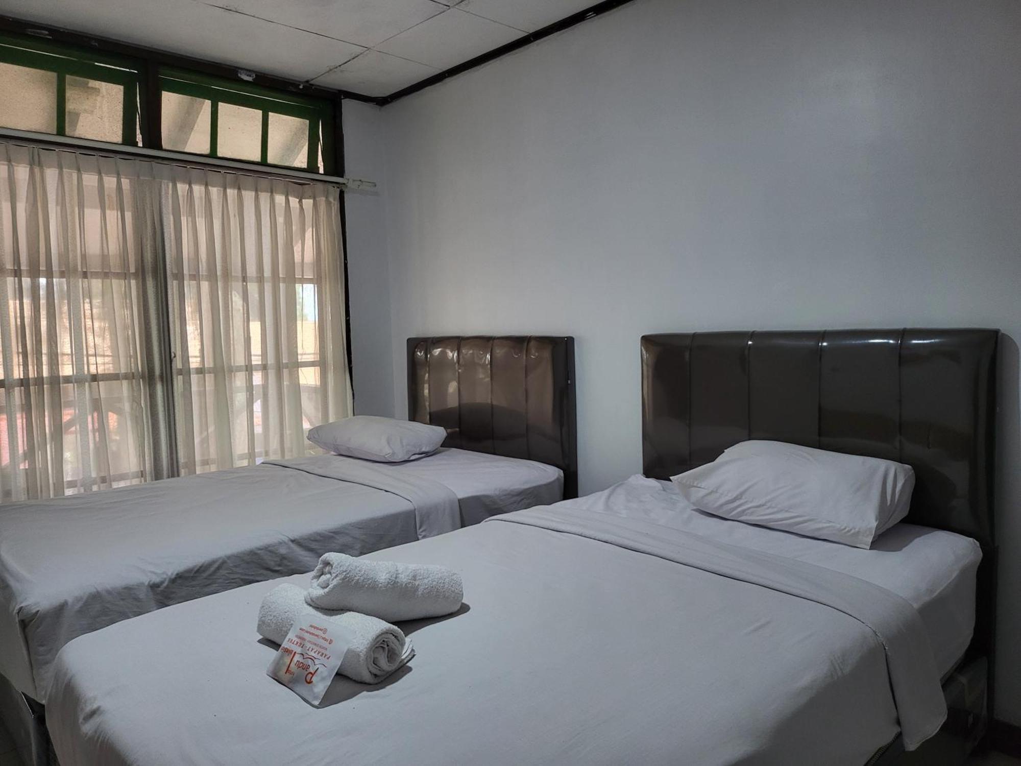 Hotel Pandu Lakeside Tuktuk Phòng bức ảnh